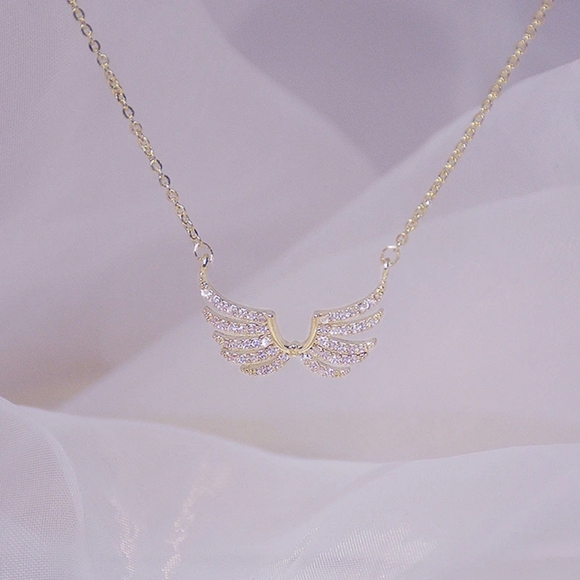 14k gold diamond wing necklace - Picture 4 of 5